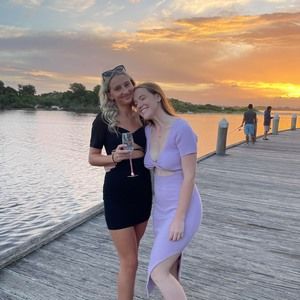 Meet your Posher, Ella